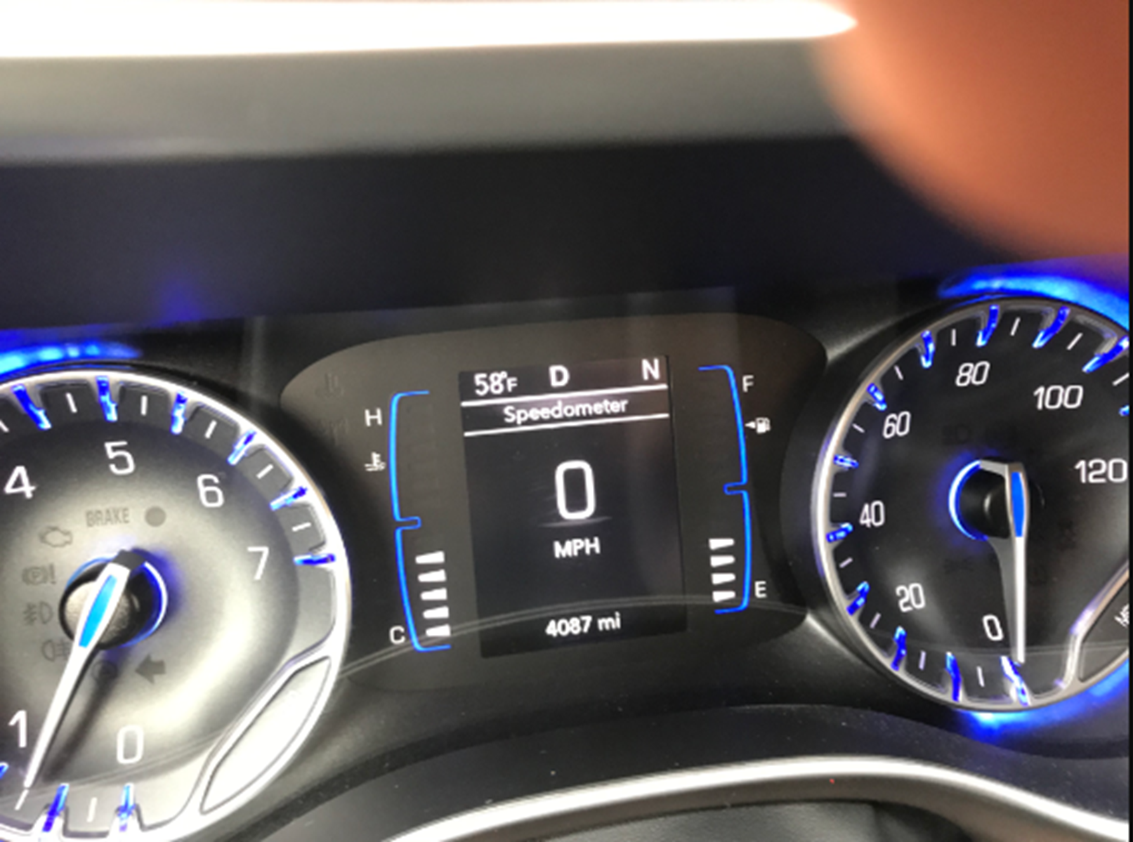 A close up of a car dashboard

Description automatically generated